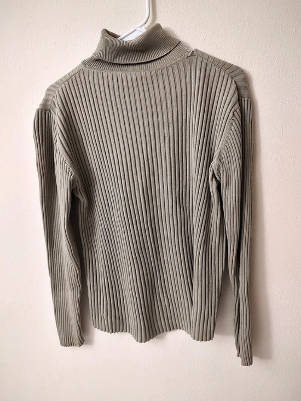 Northern Reflections Ribbed Turtleneck Sweater in Gray Size Medium